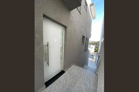 Casa à venda com 2 quartos, 130m² em Jardim Sao Luis, Barueri