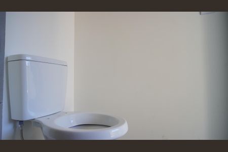 Banheiro  de kitnet/studio à venda com 1 quarto, 16m² em Floresta, Porto Alegre