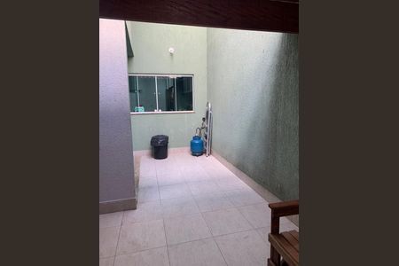 Casa à venda com 126m², 2 quartos e 2 vagas