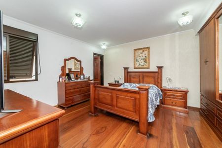 Casa à venda com 231m², 4 quartos e 2 vagas