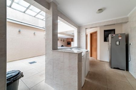 Casa à venda com 231m², 4 quartos e 2 vagas