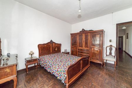 Casa à venda com 231m², 4 quartos e 2 vagas