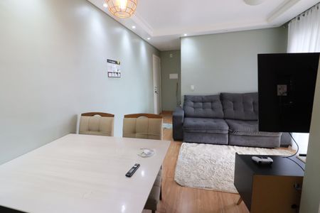 Sala de apartamento para alugar com 2 quartos, 50m² em Jardim Roberto, Osasco