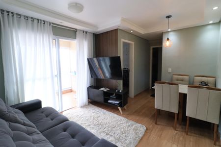 Sala de apartamento para alugar com 2 quartos, 50m² em Jardim Roberto, Osasco
