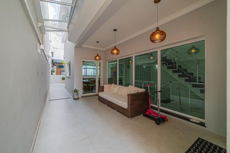 Casa à venda com 438m², 4 quartos e 6 vagas