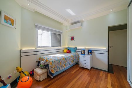 Casa à venda com 438m², 4 quartos e 6 vagas