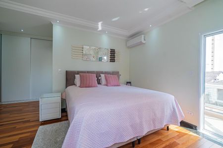Casa à venda com 438m², 4 quartos e 6 vagas
