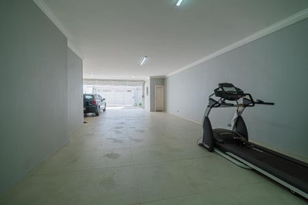 Casa à venda com 438m², 4 quartos e 6 vagas