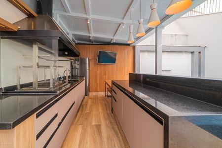 Casa à venda com 438m², 4 quartos e 6 vagas
