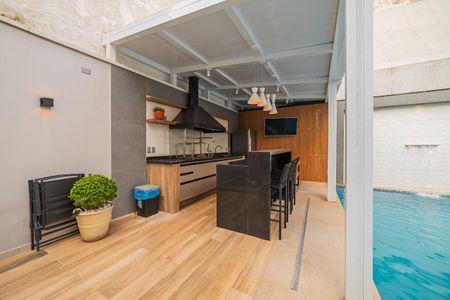 Casa à venda com 438m², 4 quartos e 6 vagas