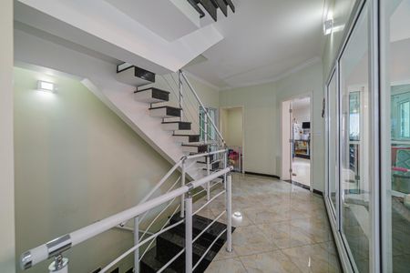 Casa à venda com 438m², 4 quartos e 6 vagas