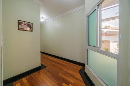Casa à venda com 438m², 4 quartos e 6 vagas