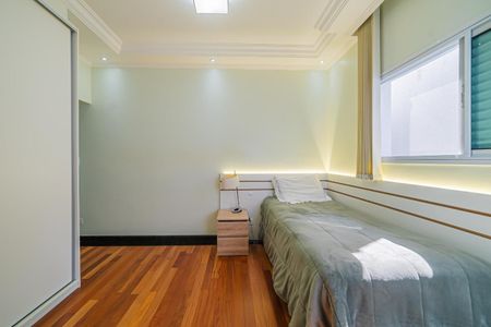 Casa à venda com 4 quartos, 438m² em Parque da Mooca, São Paulo