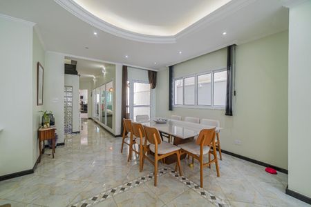 Casa à venda com 438m², 4 quartos e 6 vagas