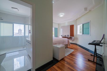 Casa à venda com 438m², 4 quartos e 6 vagas