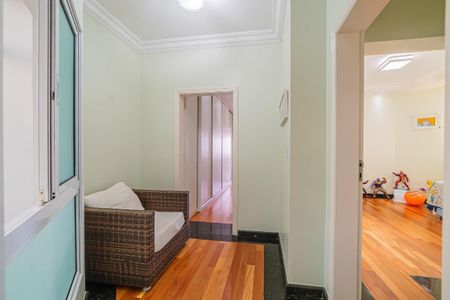 Casa à venda com 438m², 4 quartos e 6 vagas