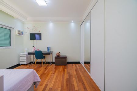 Casa à venda com 438m², 4 quartos e 6 vagas