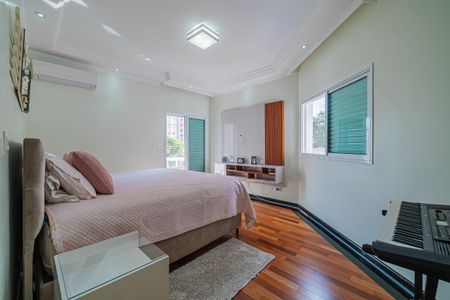 Casa à venda com 438m², 4 quartos e 6 vagas