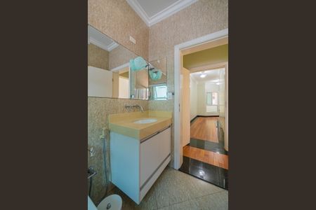 Casa à venda com 438m², 4 quartos e 6 vagas