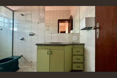 Casa à venda com 300m², 5 quartos e 3 vagas