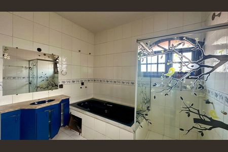 Casa à venda com 300m², 5 quartos e 3 vagas