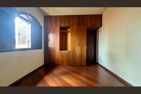 Casa à venda com 300m², 5 quartos e 3 vagas