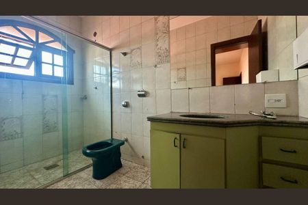 Casa à venda com 300m², 5 quartos e 3 vagas