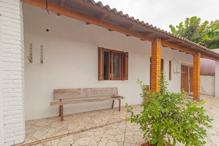Casa à venda com 144m², 2 quartos e 2 vagasFachada/Frente da Casa