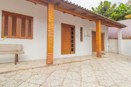 Casa à venda com 144m², 2 quartos e 2 vagasFachada/Frente da Casa