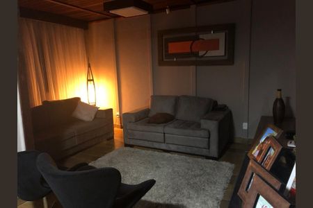 Casa à venda com 3 quartos, 212m² em Vila Albertina, São Paulo