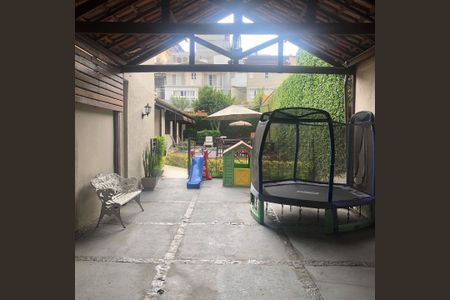 Casa à venda com 212m², 3 quartos e 6 vagas