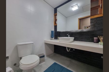 Casa à venda com 212m², 3 quartos e 6 vagas