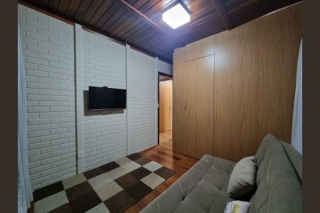 Casa à venda com 212m², 3 quartos e 6 vagas