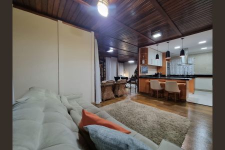 Casa à venda com 212m², 3 quartos e 6 vagas