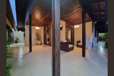 Casa à venda com 212m², 3 quartos e 6 vagas