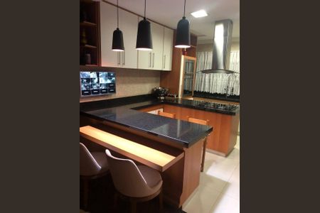 Casa à venda com 212m², 3 quartos e 6 vagas