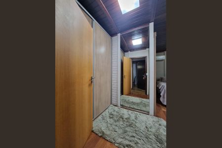 Casa à venda com 212m², 3 quartos e 6 vagas