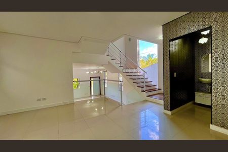 Casa à venda com 3 quartos, 180m² em Quintas do Ingaí, Barueri