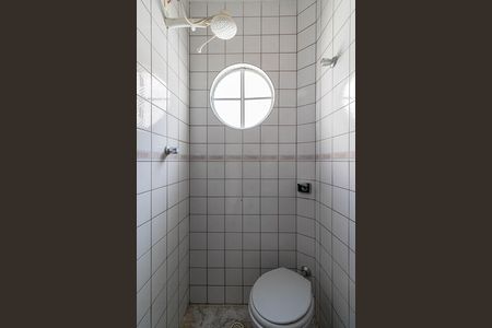 Casa para alugar com 392m², 7 quartos e 8 vagas Casa para alugar com 392m², 7 quartos e 8 vagasBanheiro de Serviço