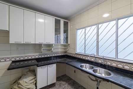 Casa para alugar com 392m², 7 quartos e 8 vagas Casa para alugar com 392m², 7 quartos e 8 vagasCozinha