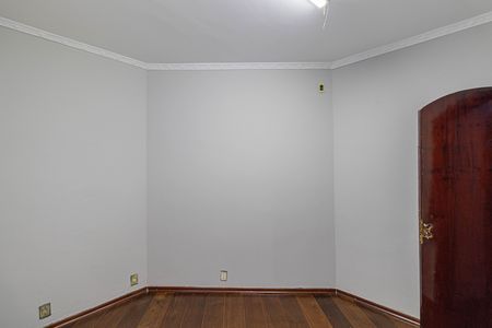 Casa para alugar com 392m², 7 quartos e 8 vagas Casa para alugar com 392m², 7 quartos e 8 vagasQuarto 4