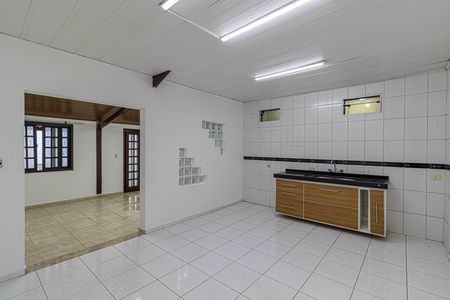 Casa para alugar com 392m², 7 quartos e 8 vagas Casa para alugar com 392m², 7 quartos e 8 vagasCasa 2 - Cozinha