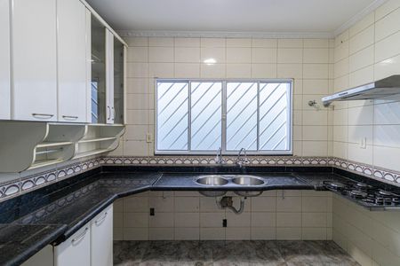 Casa para alugar com 392m², 7 quartos e 8 vagas Casa para alugar com 392m², 7 quartos e 8 vagasCozinha