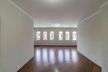 Sala de casa para alugar com 7 quartos, 392m² em Jardim Nossa Senhora do Carmo, São Paulo