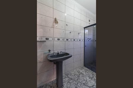Casa para alugar com 392m², 7 quartos e 8 vagas Casa para alugar com 392m², 7 quartos e 8 vagasBanheiro