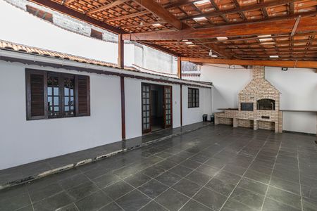 Casa para alugar com 392m², 7 quartos e 8 vagas Casa para alugar com 392m², 7 quartos e 8 vagasChurrasqueira
