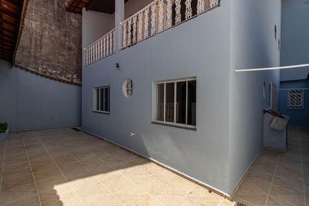 Casa para alugar com 392m², 7 quartos e 8 vagas Casa para alugar com 392m², 7 quartos e 8 vagasQuintal