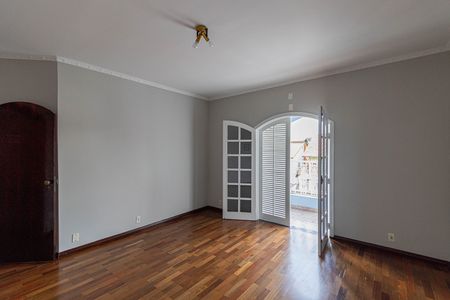 Casa para alugar com 392m², 7 quartos e 8 vagas Casa para alugar com 392m², 7 quartos e 8 vagasSuíte 2