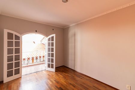 Casa para alugar com 392m², 7 quartos e 8 vagas Casa para alugar com 392m², 7 quartos e 8 vagasQuarto 2