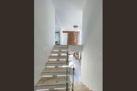 Casa de condomínio à venda com 340m², 4 quartos e 4 vagas